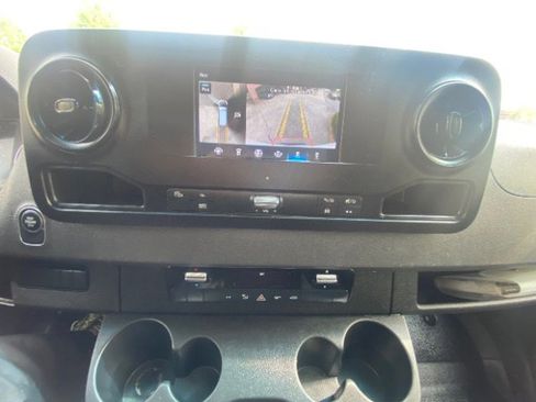 Used 2023 Mercedes-Benz Sprinter 2500 image 25