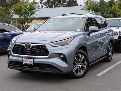 Used 2022 Toyota Highlander XLE