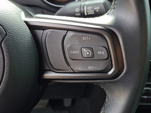 Used 2018 Jeep Wrangler Sport AWD/4WD image 16