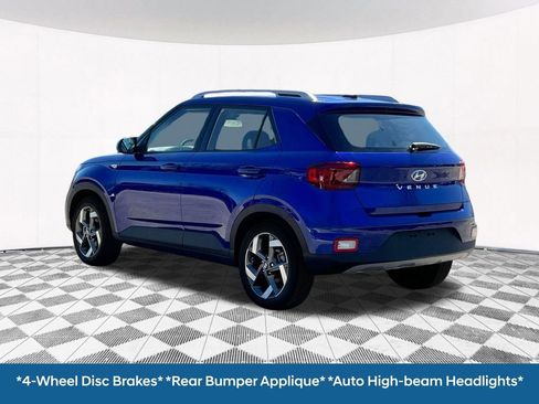 New 2025 Hyundai Venue Limited image 8