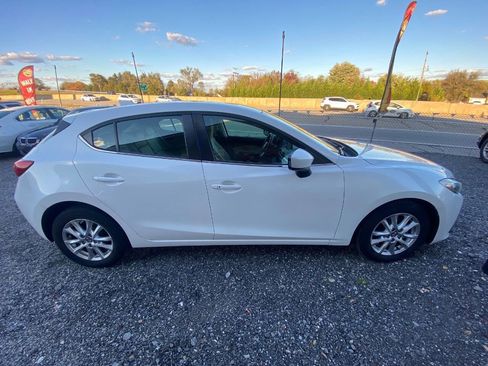 Used 2015 MAZDA MAZDA3 i Touring w/ Technology Package image 7