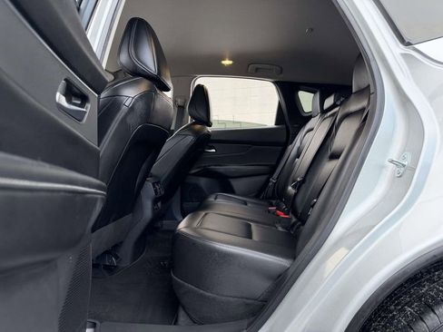 Used 2025 Nissan Murano SV AWD/4WD image 26