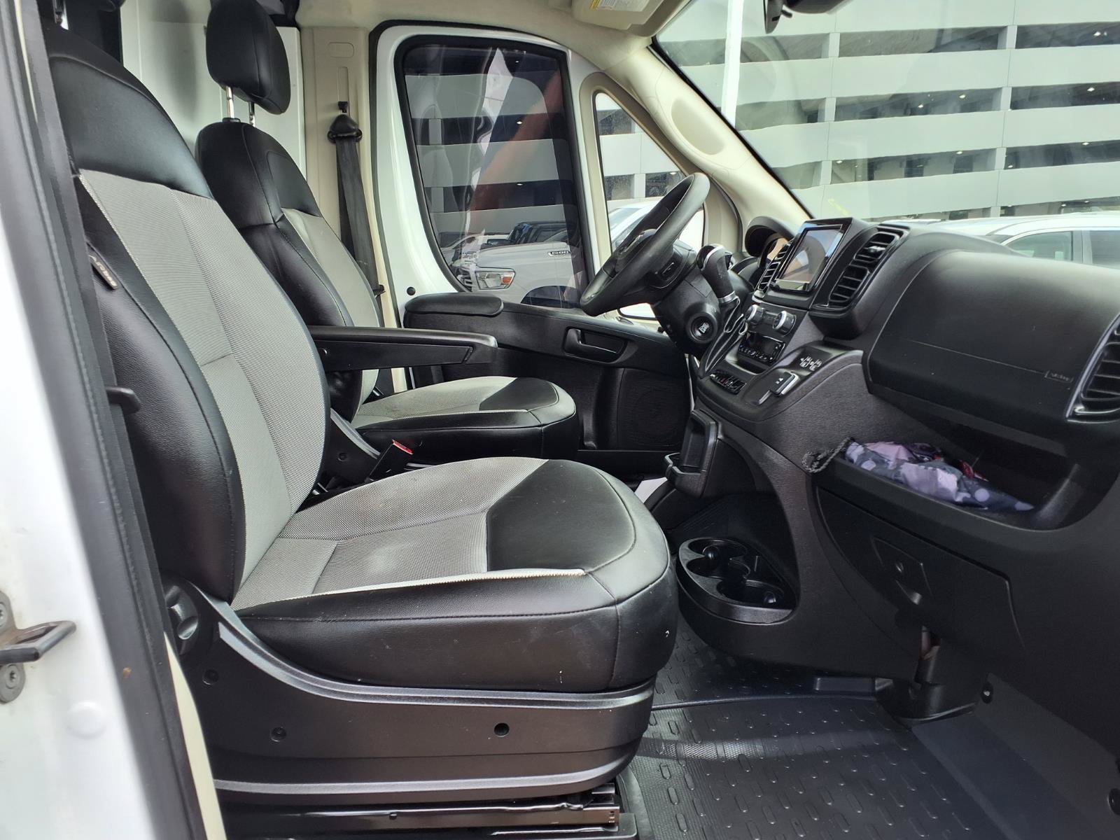 Used 2022 RAM ProMaster 3500 w/ Convenience Group FWD image 18