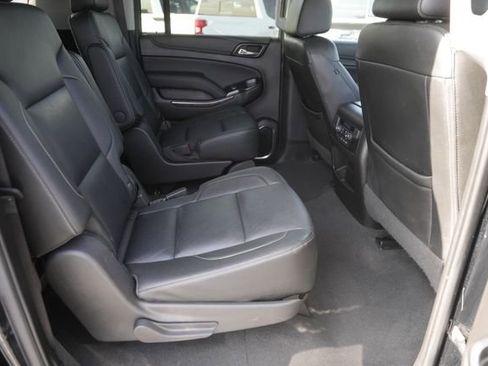 Used 2020 Chevrolet Suburban LT w/ Luxury Package image 18