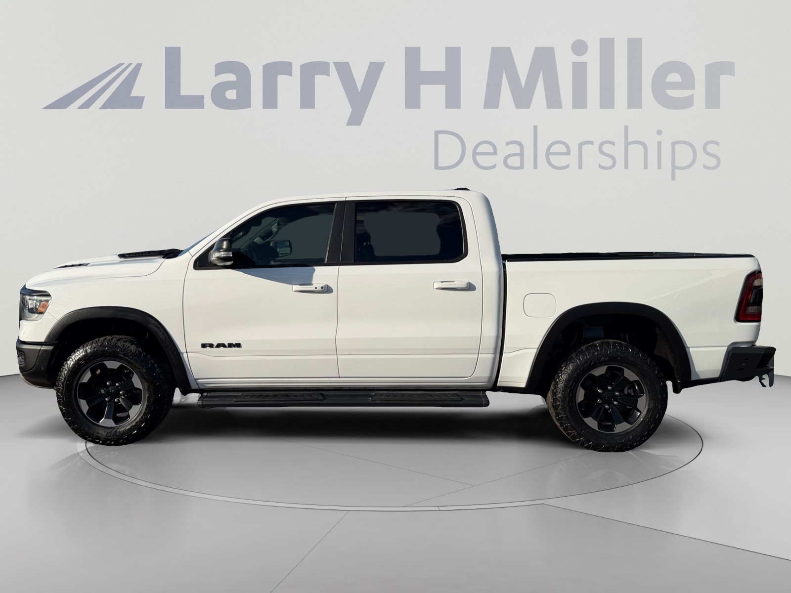 Used 2020 RAM 1500 Rebel w/ Rebel Level 2 Equipment Group AWD/4WD image 2