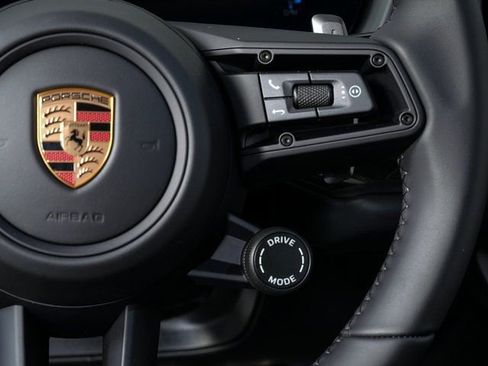 New 2026 Porsche Cayenne GTS image 12