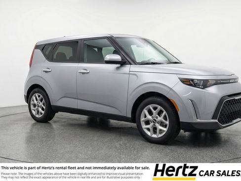 Used 2025 Kia Soul LX w/ LX Technology Package FWD image 1