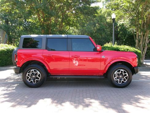 Used 2024 Ford Bronco Outer Banks AWD/4WD image 4