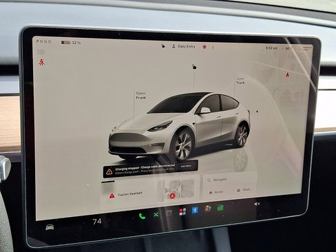 Used 2023 Tesla Model Y Long Range AWD/4WD image 25