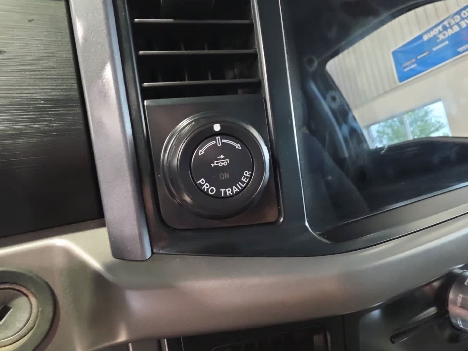 Used 2024 Ford F150 XLT AWD/4WD image 24