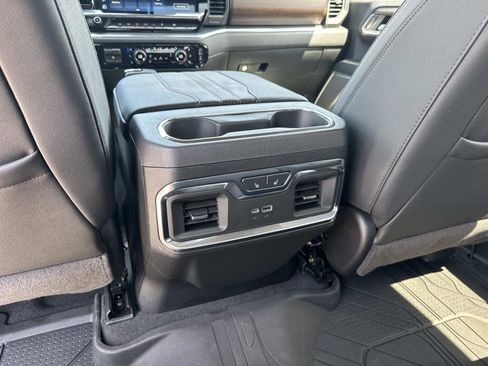 Used 2024 Chevrolet Silverado 1500 High Country w/ High Country Premium Package AWD/4WD image 16