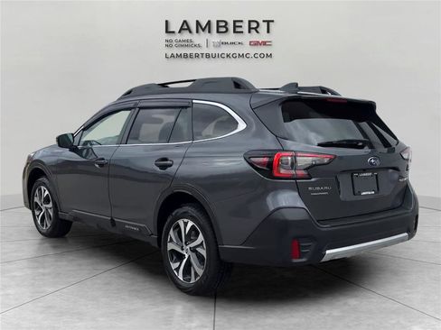 Used 2022 Subaru Outback Limited image 3