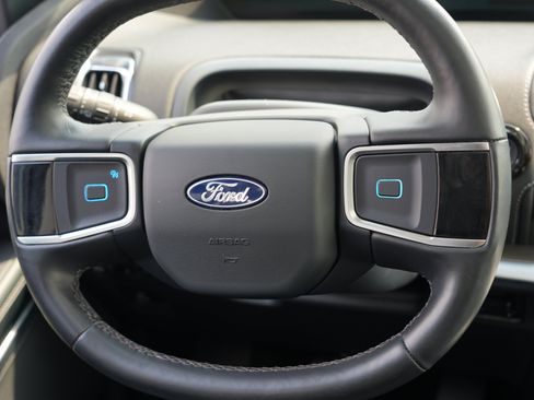 Used 2026 Ford Expedition Max Platinum AWD/4WD image 26
