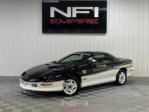 Used 1993 Chevrolet Camaro Z28 RWD image 1