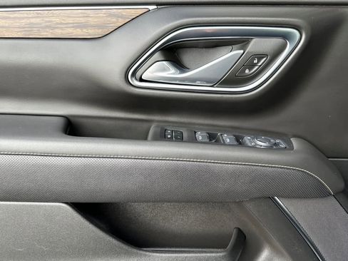 Used 2024 Chevrolet Tahoe Premier w/ Premium Package image 12