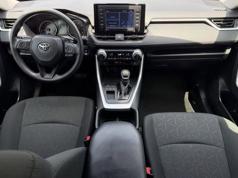 Certified 2022 Toyota RAV4 XLE w/ Convenience Package FWD image 11
