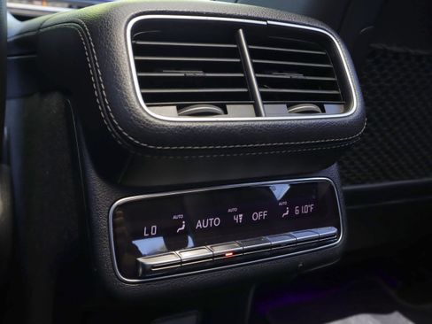 Used 2020 Mercedes-Benz GLS 450 4MATIC image 27