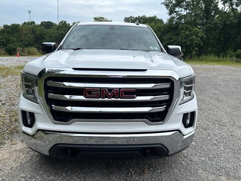 Used 2019 GMC Sierra 1500 SLE w/ SLE Value Package AWD/4WD image 2
