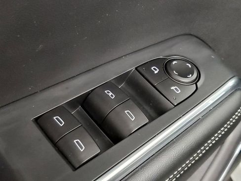 Used 2025 GMC Acadia Elevation image 27