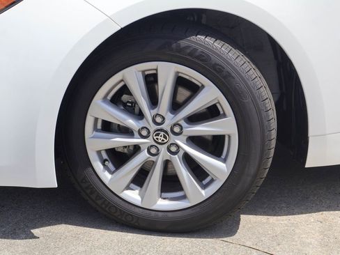 Used 2025 Toyota Corolla SE FWD image 27