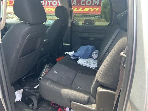 Used 2014 Chevrolet Silverado 2500 LT w/ Interior Plus Package image 8