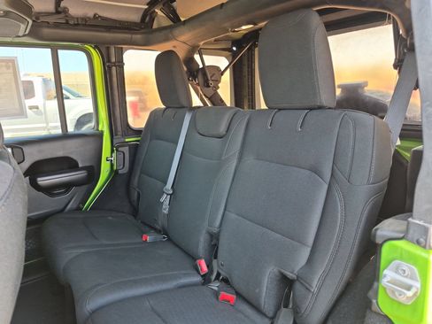 Used 2018 Jeep Wrangler Unlimited Sport AWD/4WD image 23