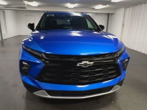 Certified 2024 Chevrolet Blazer LT w/ Convenience Package FWD image 3