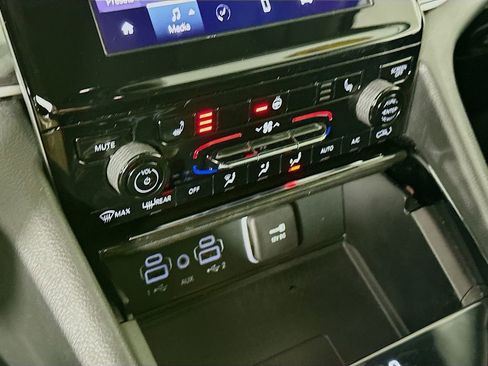 Certified 2023 Jeep Grand Cherokee L Laredo w/ Luxury Tech Group I image 25