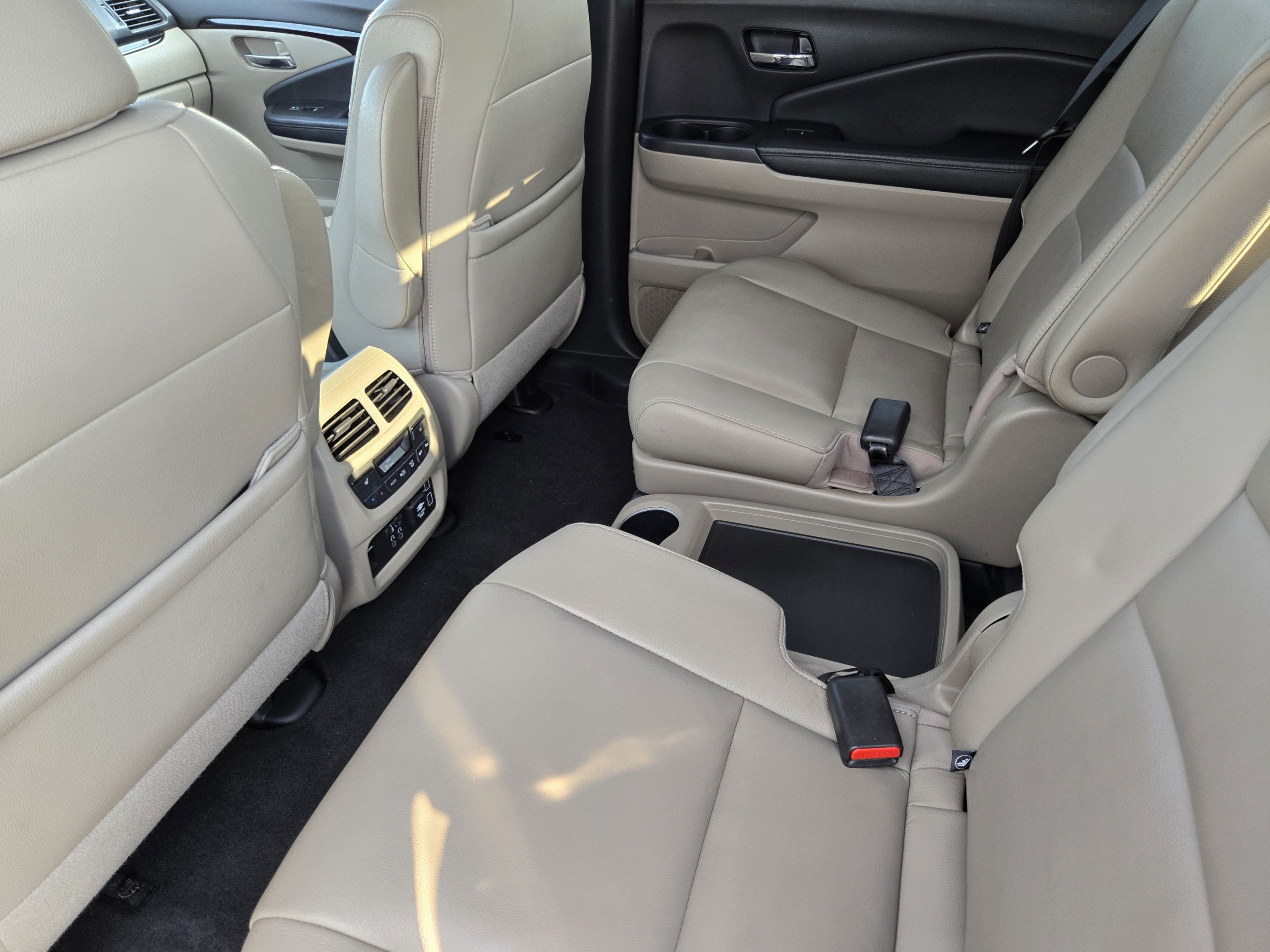 Used 2019 Honda Pilot Touring image 28