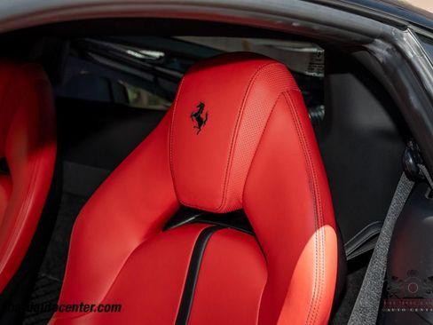 Used 2020 Ferrari F8 Tributo RWD image 20