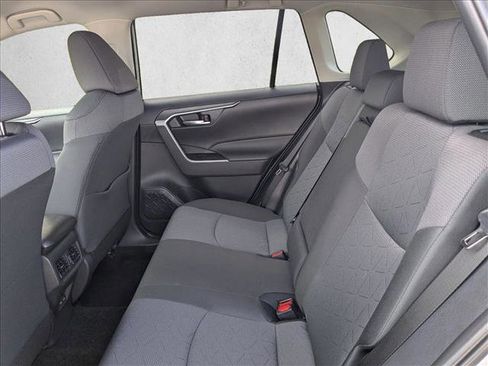 Used 2025 Toyota RAV4 XLE image 17