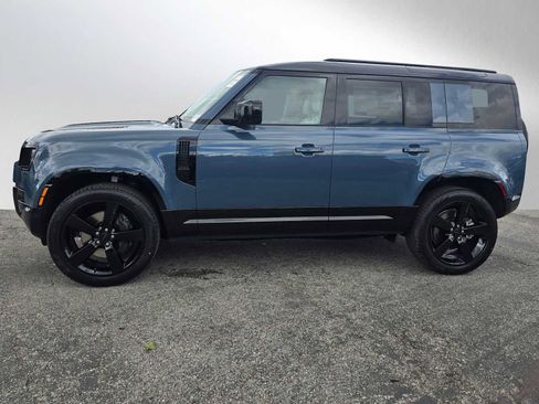 New 2026 Land Rover Defender 110 X-Dynamic SE AWD/4WD image 2