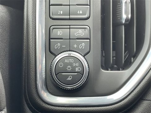 Used 2023 GMC Sierra 2500 Denali w/ Denali Ultimate Package image 27