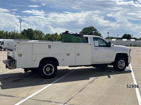 Used 2016 Chevrolet Silverado 3500 LT RWD image 2