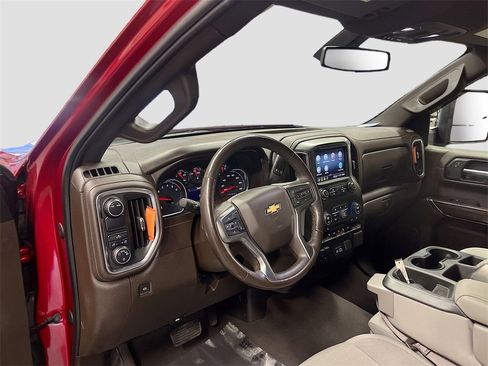 Used 2021 Chevrolet Silverado 1500 LT w/ All Star Edition Plus image 9
