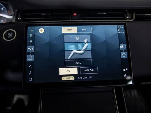 Used 2025 Land Rover Range Rover Evoque Dynamic SE AWD/4WD image 32
