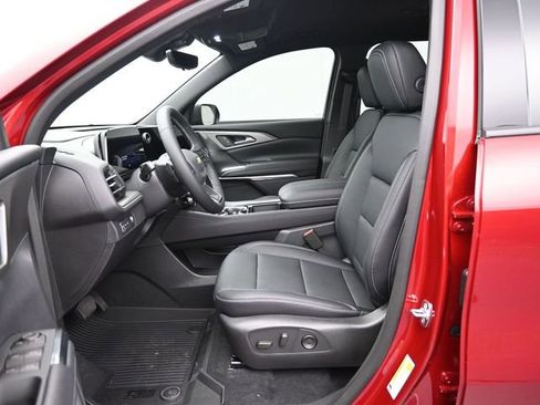 New 2026 Chevrolet Traverse LT w/ Driver Confidence Package FWD image 32