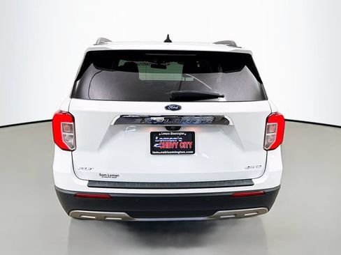 Used 2021 Ford Explorer XLT w/ Equipment Group 202A AWD/4WD image 6