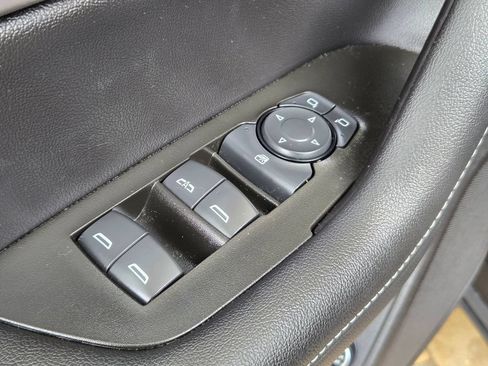 Used 2024 Chevrolet Blazer LT w/ Convenience Package FWD image 9