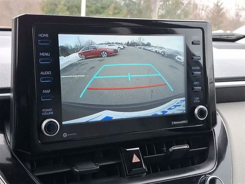 Used 2022 Toyota Corolla Cross LE image 15