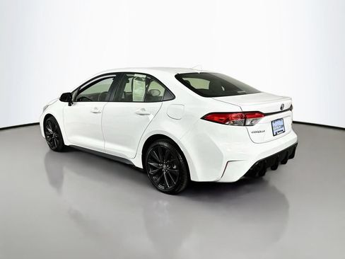Used 2024 Toyota Corolla SE FWD image 6