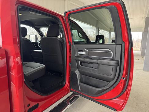 Used 2024 RAM 2500 Big Horn w/ Bed Utility Group image 26