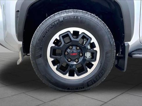 Certified 2025 Toyota 4Runner TRD Off-Road AWD/4WD image 11