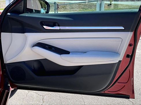 Used 2022 Nissan Altima 2.5 SL image 27