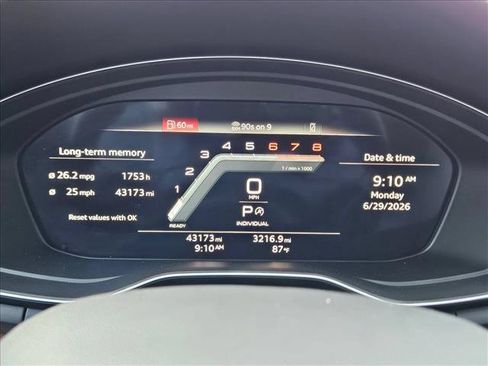 Used 2022 Audi A4 2.0T Premium Plus w/ Premium Plus Package AWD/4WD image 11