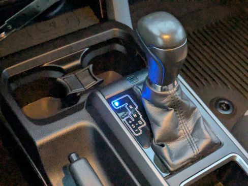 Used 2021 Toyota Tacoma TRD Sport image 14