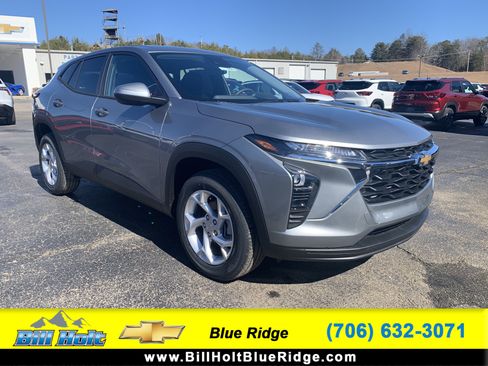 New 2026 Chevrolet Trax LS w/ LS Convenience Package FWD image 1