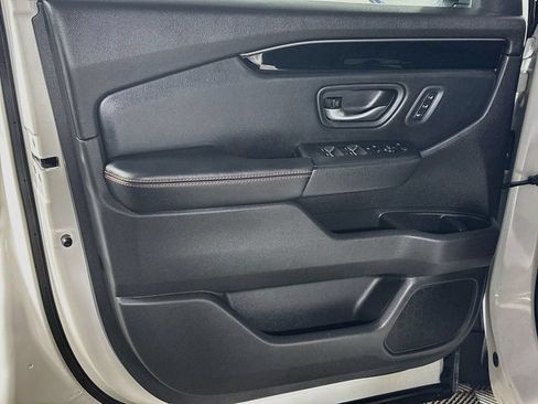 Used 2024 Honda Pilot TrailSport image 10