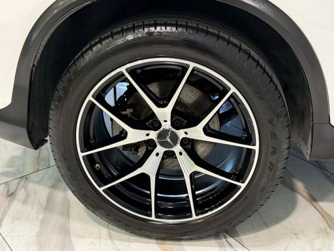 Used 2020 Mercedes-Benz GLC 43 AMG 4MATIC SUV image 33