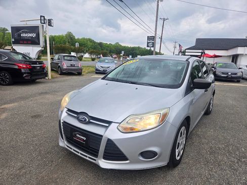 Used 2014 Ford Focus S FWD image 2